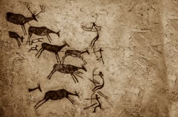 Хора ловуват огромно диво прасе: Това е най-древната рисунка в света СНИМКА