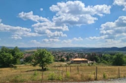 Паралии от Варна и София наливат пари в имоти на това място край Търново 