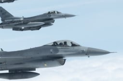 Румъния вдигна по тревога F-16 заради руски дронове 
