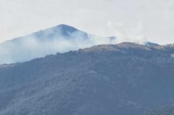 Няма край: Запалиха и Стара планина СНИМКИ