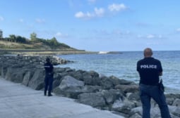 Бивш полицай откри огромно съкровище на плажа край Варна СНИМКИ