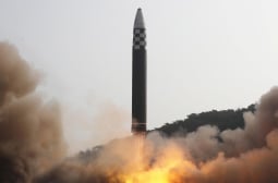 Северна Корея готви ядрена изненада за президентските избори в САЩ