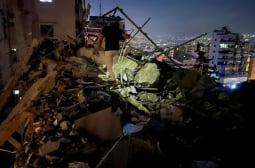 Израел удари Бейрут, целта е висш командир на „Хизбула“ ВИДЕО