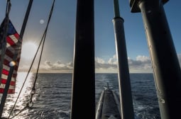 САЩ праща модерницирана подводница по-близо до Китай