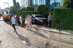 Потресаващи разкрития за шофьора, катастрофирал с деца до метростанция "Опълченска"