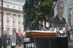 Хиляди си взимат последно сбогом Тодор Живков СНИМКИ