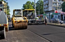 Новият асфалт на този булевард ще издържа на плюс 60°C СНИМКИ