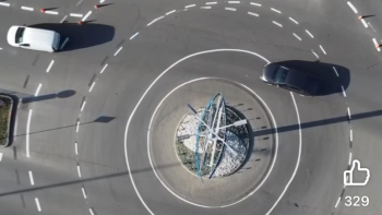 "Абсолютно безумие": Крива маркировка на кръгово взриви мрежата СНИМКА