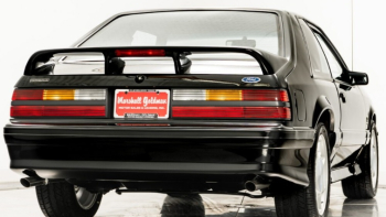 Капсула на времето от 90-те: Откриха рядък "зареден" Ford Mustang без пробег СНИМКИ