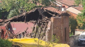 Кошмарен инцидент в Стария град на Пловдив СНИМКИ 