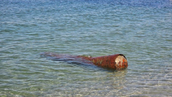 Паника по плажовете във Варна заради торпедо във водата 