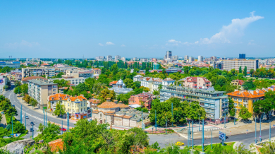 Индийци и непалци заливат Пловдив, оставят майните без хляб