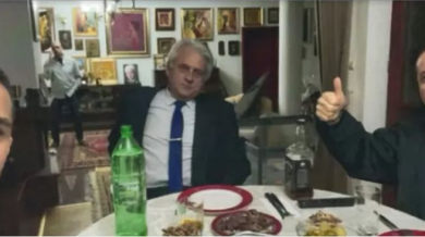 Тайната вечеря: Лъсна скандална СНИМКА на Бойко Рашков, Стефан Димитров и Тенчо Тенев