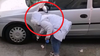 Пълен шок! Мъж улови на видео как софиянка запечата колата му с пяна, а минути по-късно го заплаши с убийство СНИМКИ