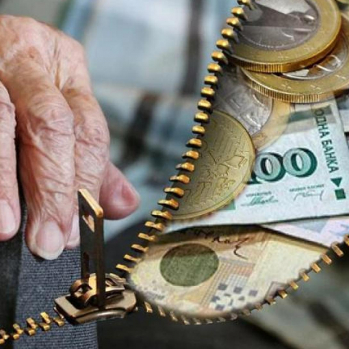 Той е най-заможният пенсионер в България, а най-бедният е жена от...