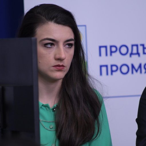 Човек на Борисов натри носа на Промяната, постави Лена на колене