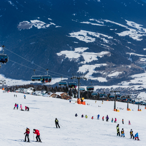 Европрокуратурата тараши хотели в роден ски курорт, какво се случва