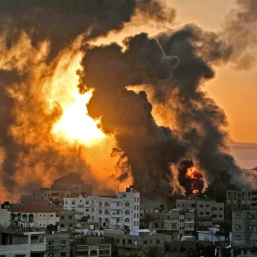 Извънредно: Хамас изсипва огън от небето върху Израел