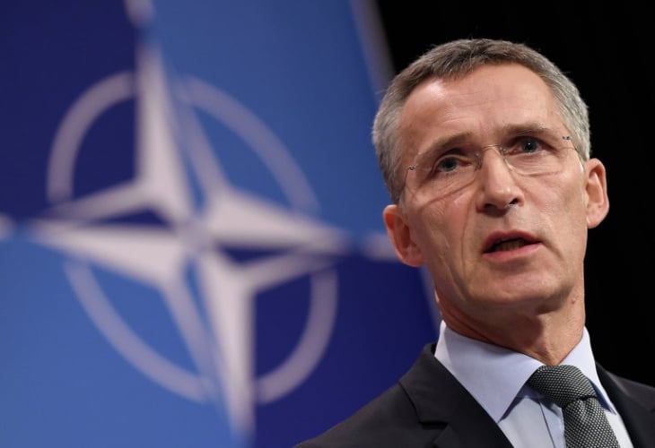 Военният министър с голяма бомба за шефа на НАТО 