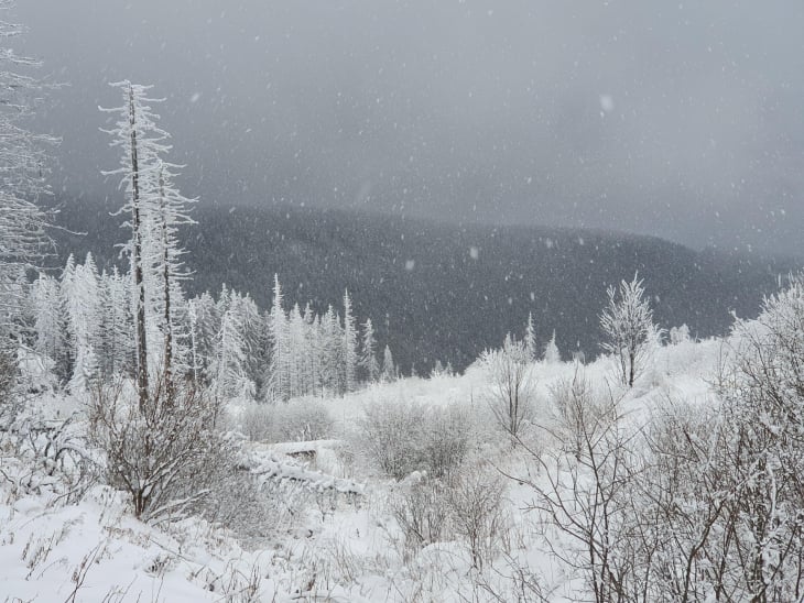 НИМХ с шокираща прогноза за четвъртък: На тези места ще вали сняг КАРТА