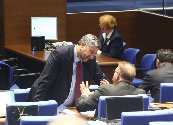 Най-краткият политически виц: Христо Иванов подава оставка