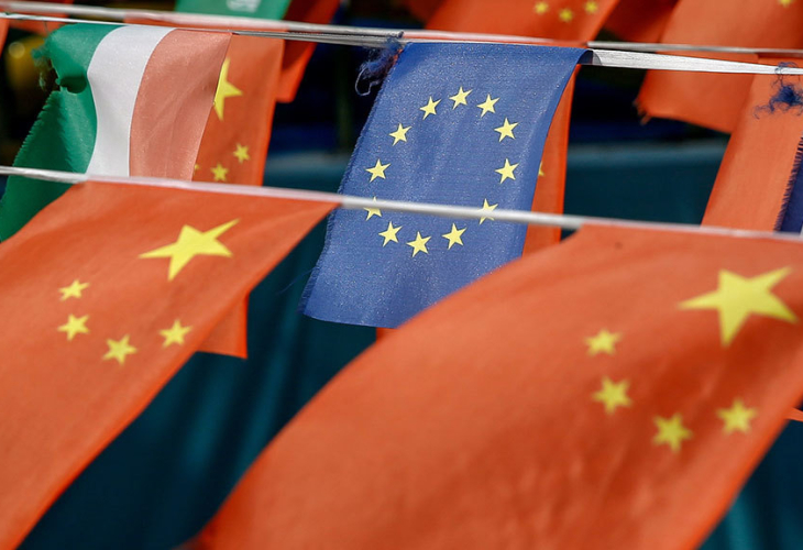 Bloomberg: ЕС се готви за война с Китай