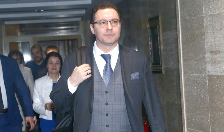 Неочаквано: Даниел Митов се оттегля! Няма да е външен министър