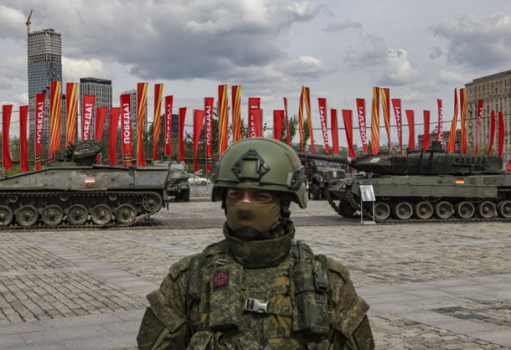Русия излага трофейни западни оръжия от Украйна преди 9 май