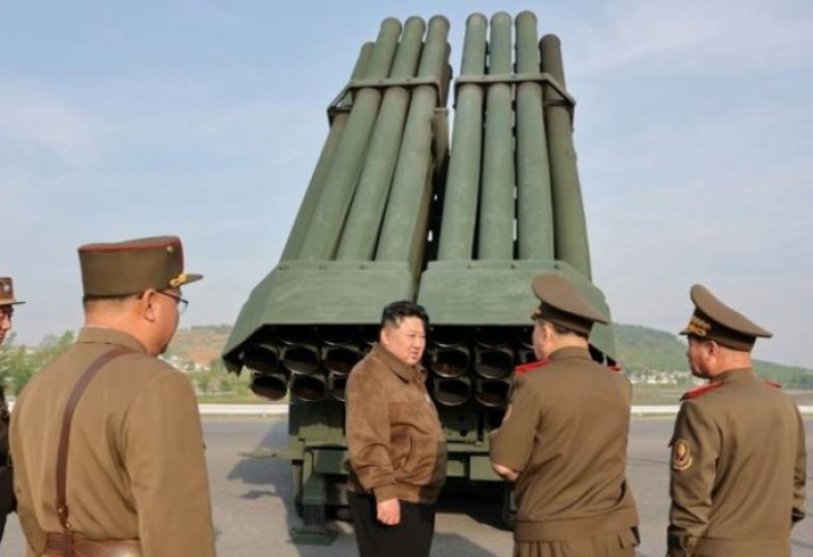 Ким Чен-ун провери новата тактическа ракетна система на Северна Корея