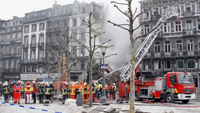 Един загинал и 21 ранени след екзплозия на газ в жилищна сграда
