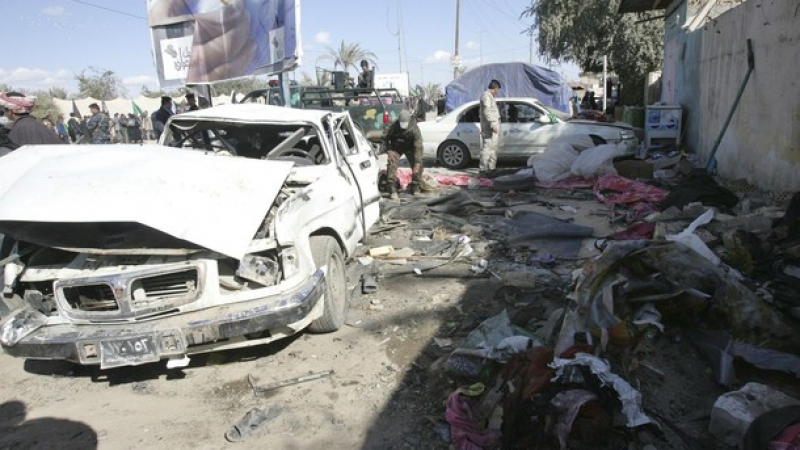 40 убити и 145 ранени от две коли бомби