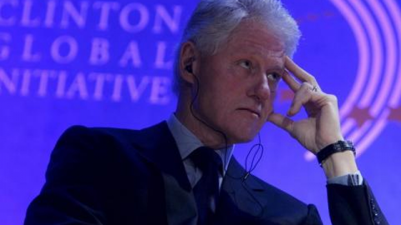 Бил Клинтън претърпя успешна сърдечна операция