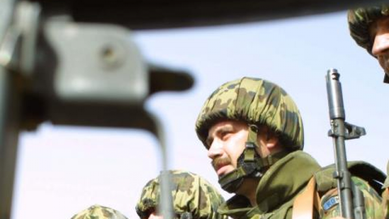 Подобрява се състоянието на тримата ранени български военни 