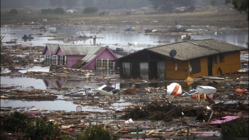 Жертвите при разрушителното земетресение в Чили вече са 708