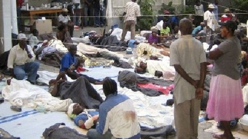 Подслон за половината бездомни в Хаити