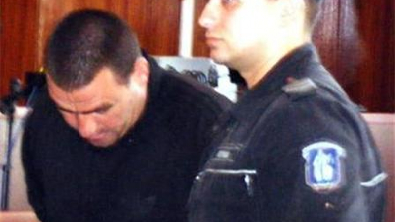 Рогозенският убиец остава в ареста