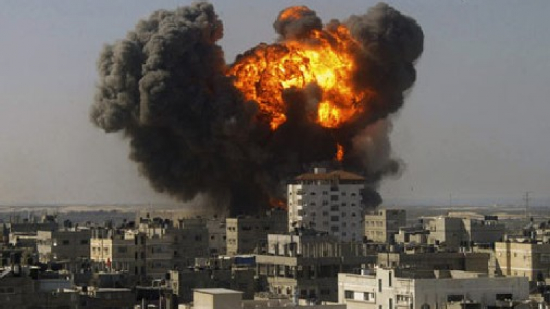 Три бомбени удара в Ивицата Газа