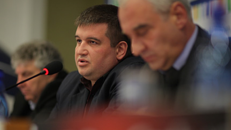 Нови организации се цепят от ВМРО на Каракачанов