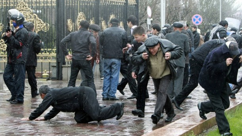 Жертвите в Киргизстан стигнаха 40, над 400 ранени