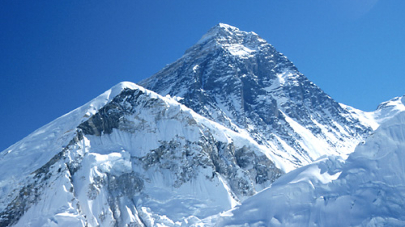 Нелепа смърт покоси руснак, изкачващ Еверест