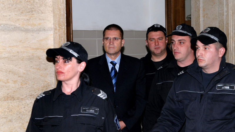 Цонев и компания остават в ареста
