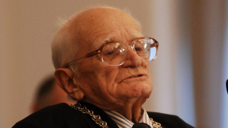 Валери Петров на 90 години