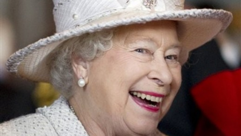 Радиоводещ обяви смъртта на кралица Елизабет II