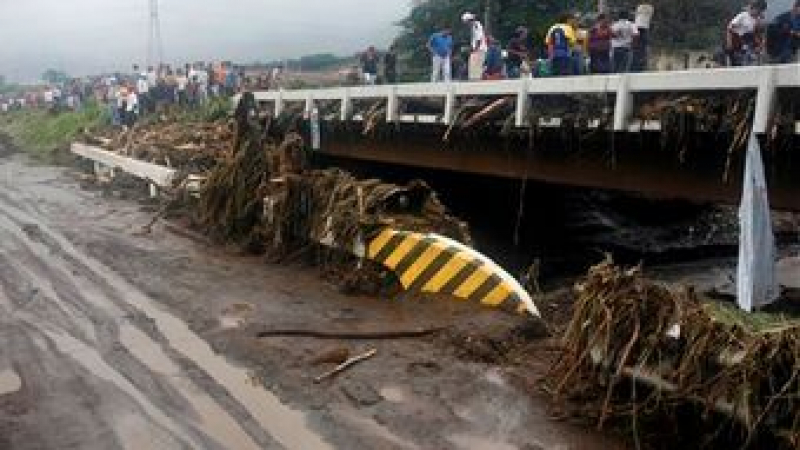  Ураган погуби 83 души в Централна Америка