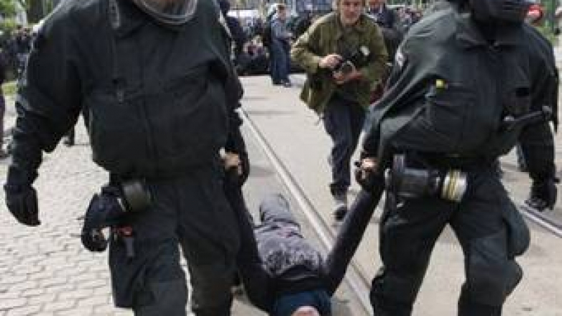 Немските полицаи загубиха право да обискират демонстранти