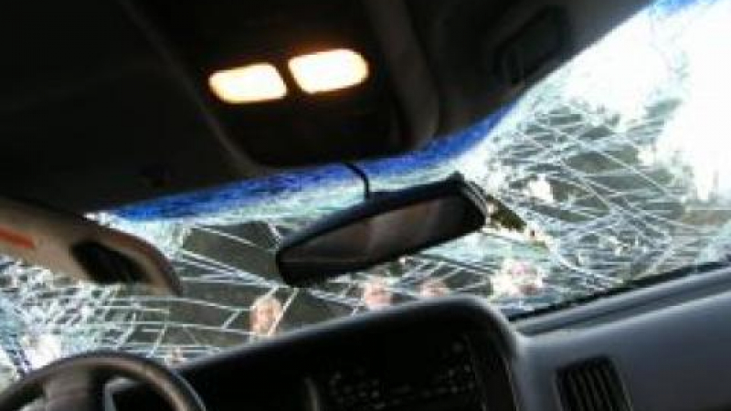 42-годишен шофьор загина при удар в дърво