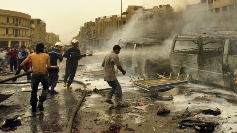 Камикадзе уби най-малко 51 души в центъра на Багдад 