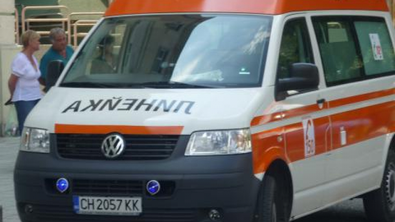 Медицински екип транспортира от Гърция тежко болен българин 