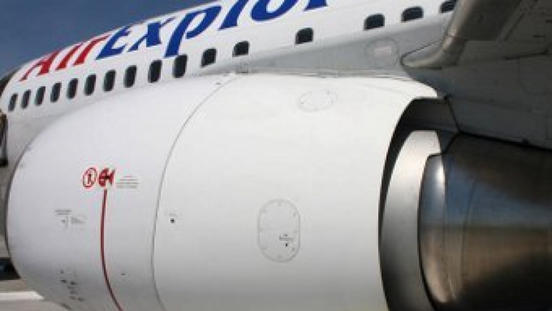 На гръцки остров аварийно кацна запален Boeing 737