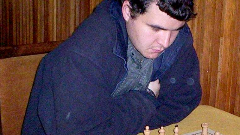 Шахматистът Драгиев убит заради органи? 